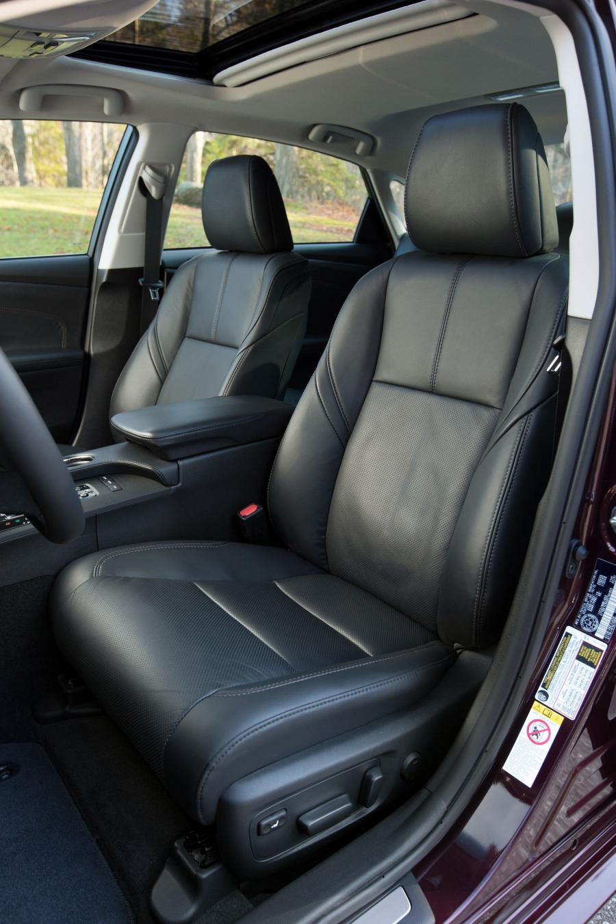 Интерьер Toyota Avalon Limited 2015 года  (NA) (фото 29 из 31)